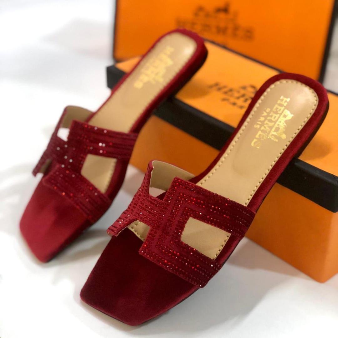 Chic Women's Maroon Suede Casual Flats - 1 Pair